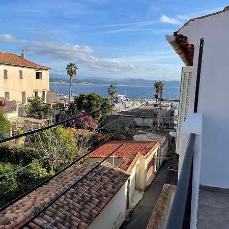 Duplex T3 climatisé plein centre terrasse vue mer La Ciotat Exterior foto