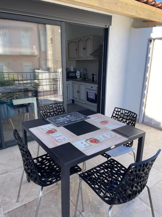 Duplex T3 climatisé plein centre terrasse vue mer La Ciotat Exterior foto