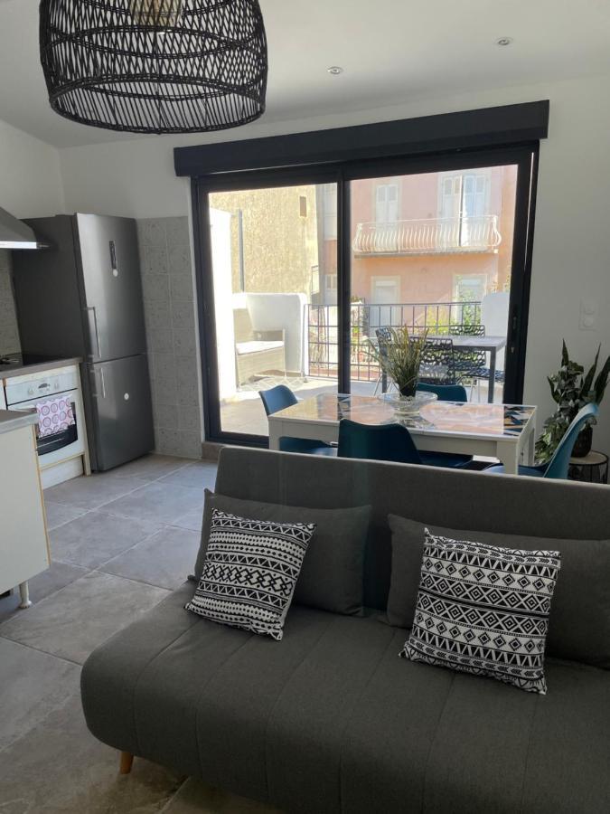 Duplex T3 climatisé plein centre terrasse vue mer La Ciotat Exterior foto