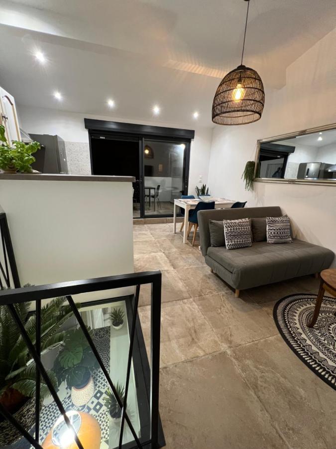 Duplex T3 climatisé plein centre terrasse vue mer La Ciotat Exterior foto